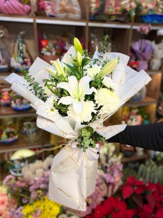 Beyaz Zerafet, Kütahya Elçin Çiçekçilik